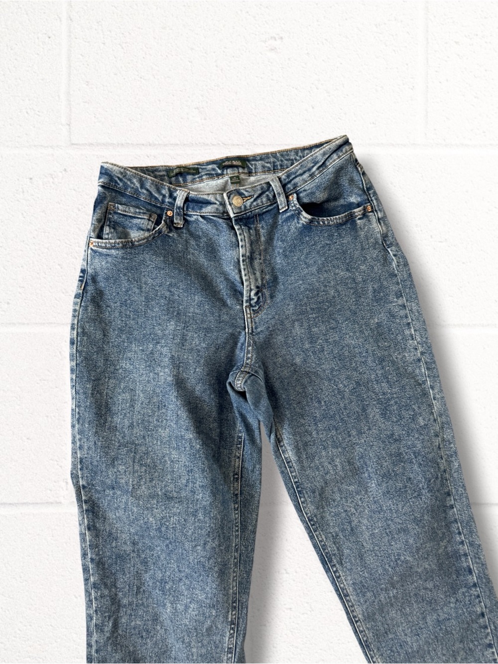 Wild Fable super high-rise tapered acid wash jeans, size 12 - Picture 2 of 5